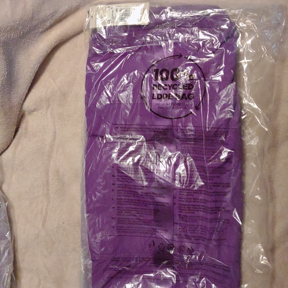 🇺🇲 ADÍDAS by Stella McCartney Studio Bag in Active Purple/Black Duffle Bag - Picture 9 of 12